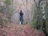 Christian dans les feuilles