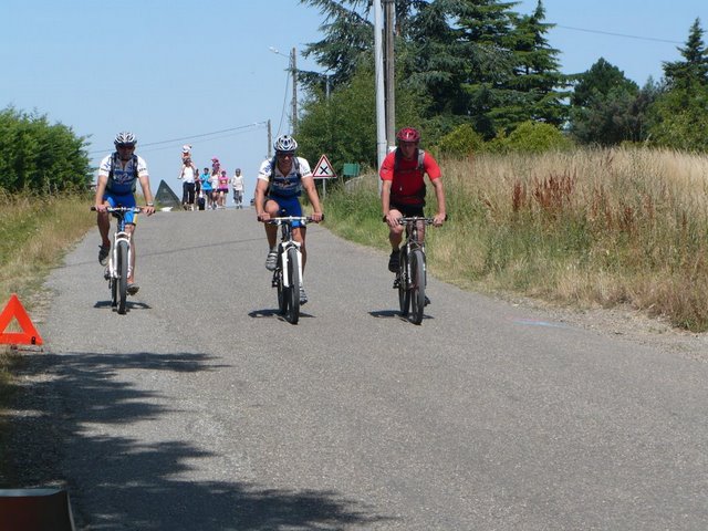 quand les pedestres rencontrent les VTT ..