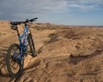 Pause d'un rocky moutain sur slickrock bike trail
